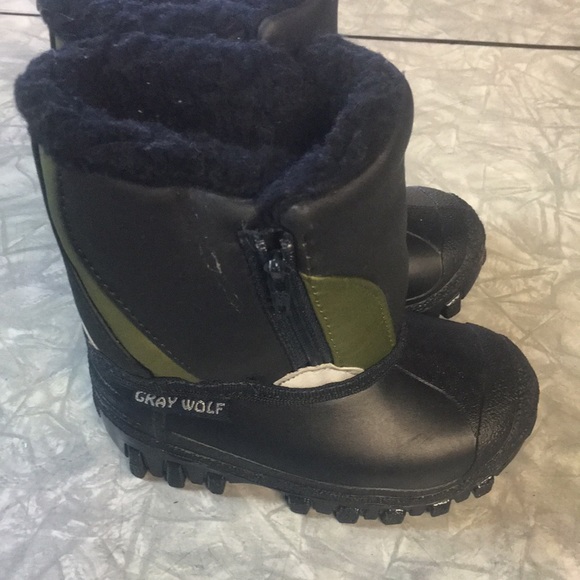 Size 6 Baby Snow Boots - Picture 6 of 6
